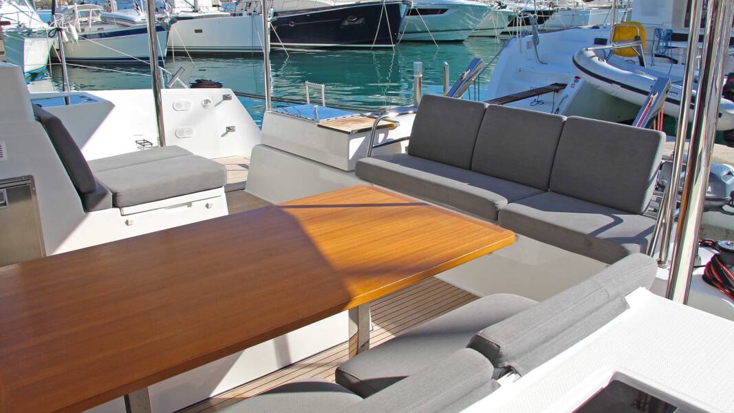 Fountaine Pajot Astrea 42