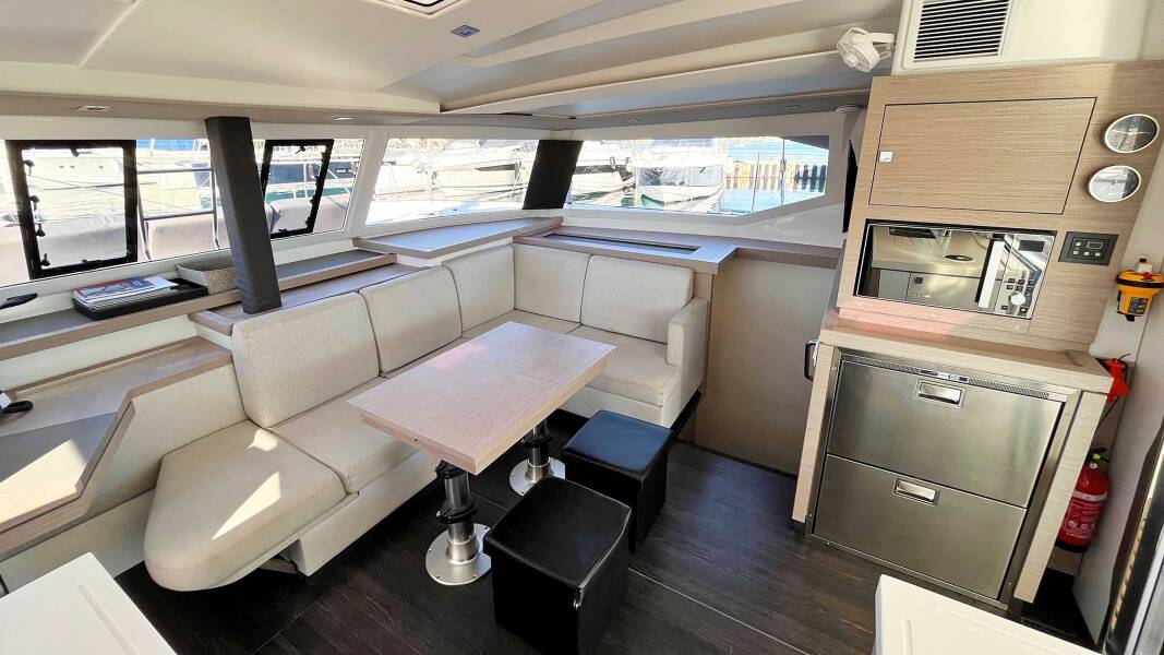 Fountaine Pajot Astrea 42
