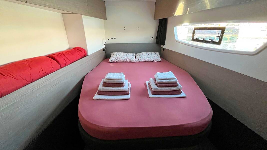 Fountaine Pajot Astrea 42