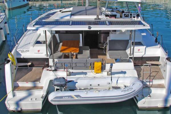 Fountaine Pajot Astrea 42