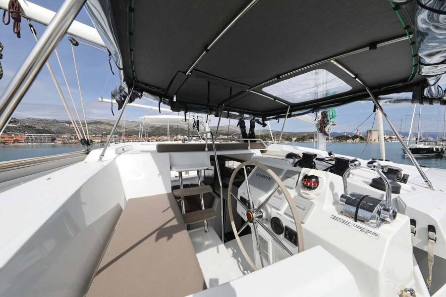 Fountaine Pajot Astrea 42