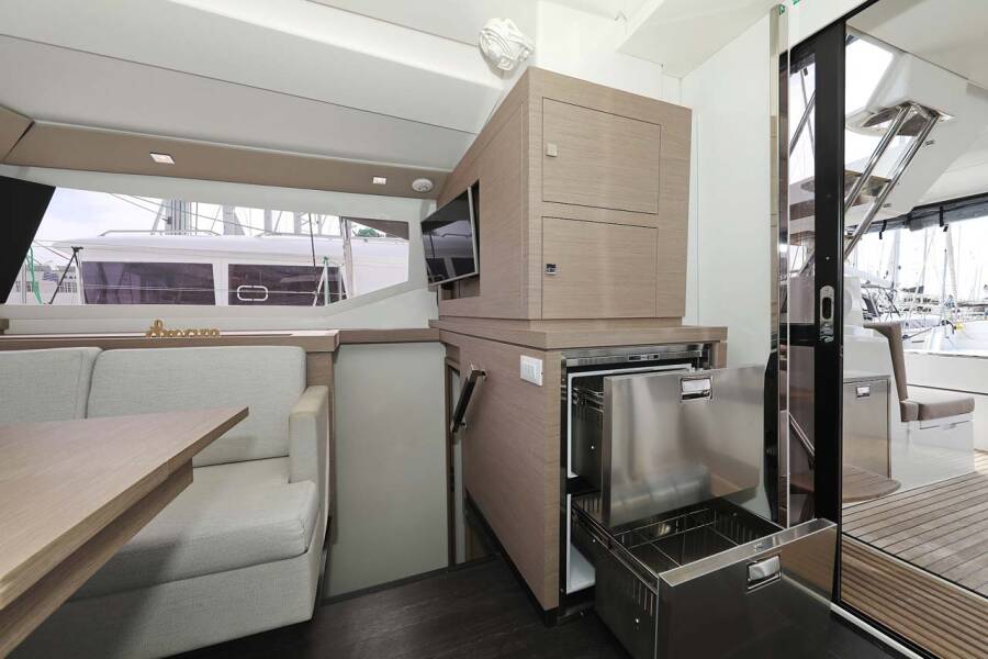 Fountaine Pajot Astrea 42