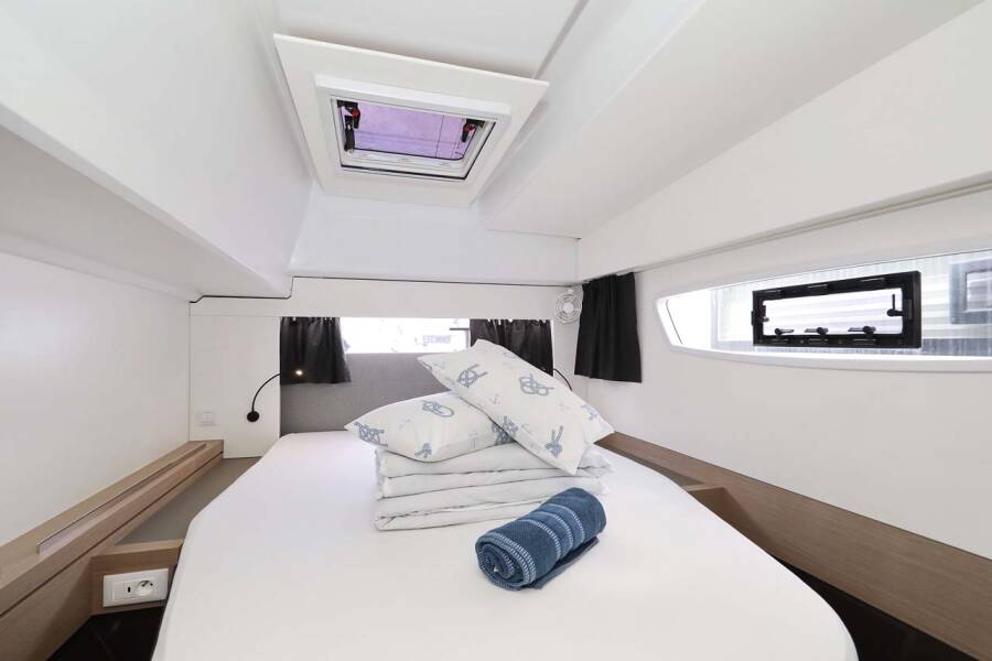 Fountaine Pajot Astrea 42