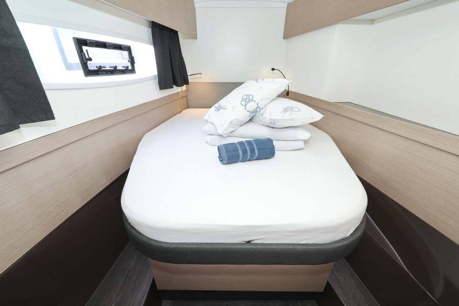 Fountaine Pajot Astrea 42