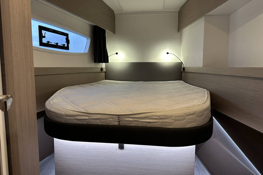 Fountaine Pajot Astrea 42