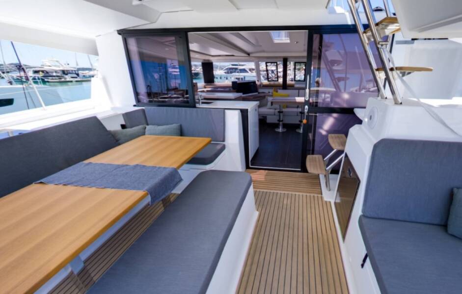 Fountaine Pajot Astrea 42