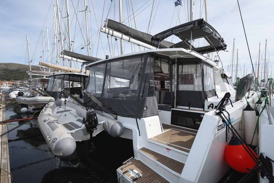 Fountaine Pajot Astrea 42