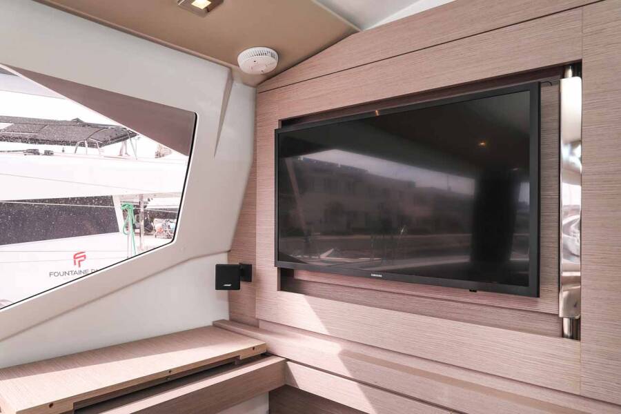 Fountaine Pajot Astrea 42