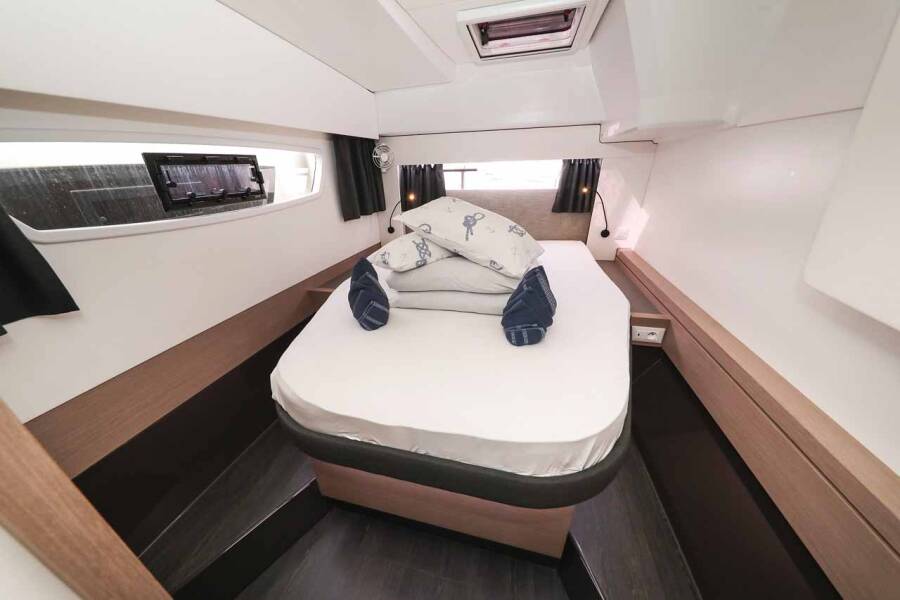 Fountaine Pajot Astrea 42