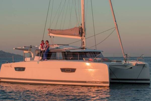 Fountaine Pajot Astrea 42