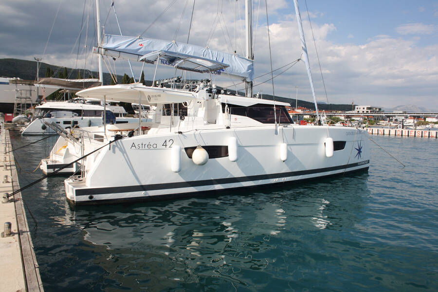 Fountaine Pajot Astrea 42