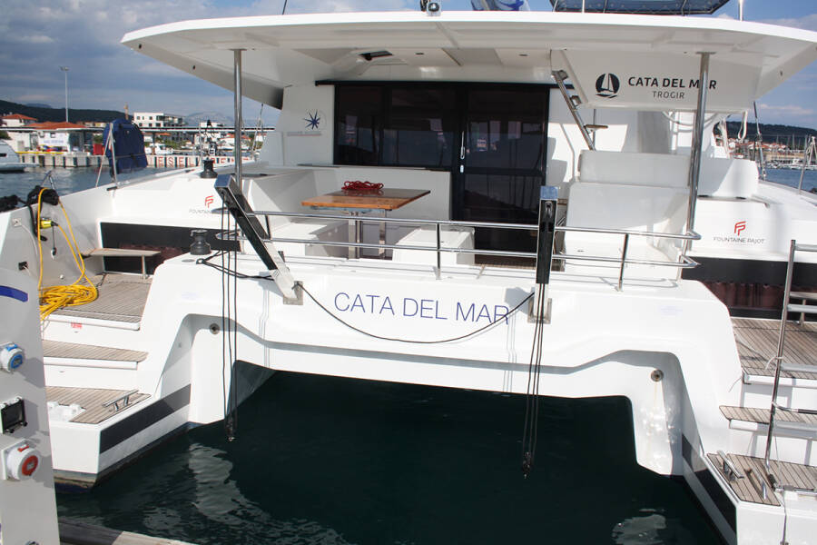 Fountaine Pajot Astrea 42