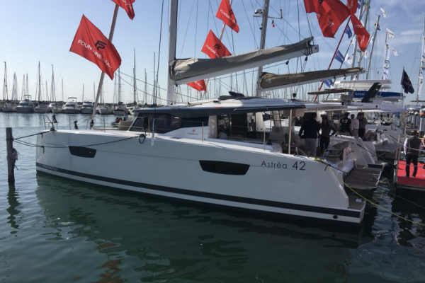 Fountaine Pajot Astrea 42