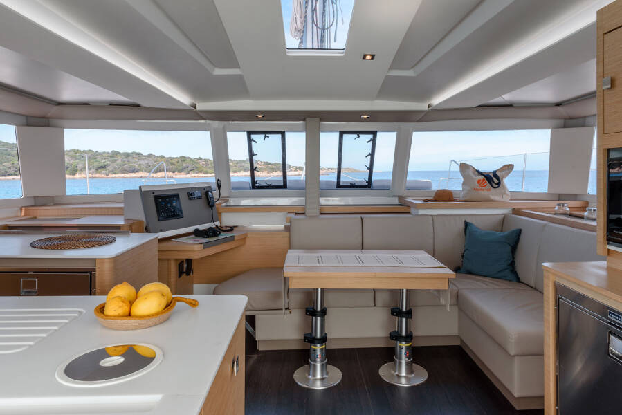 Fountaine Pajot Astrea 42