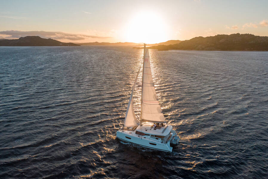 Fountaine Pajot Astrea 42