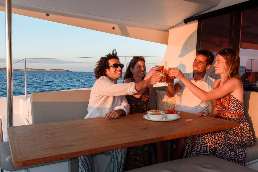 Fountaine Pajot Astrea 42