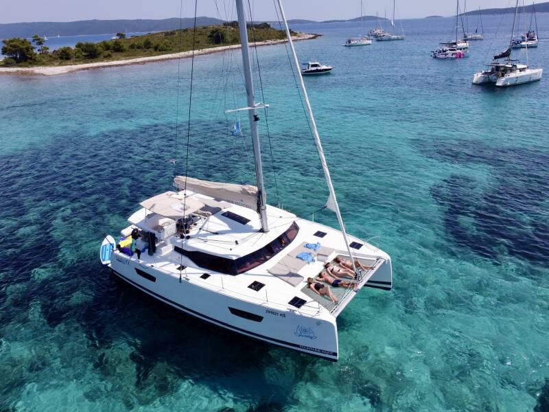 Fountaine Pajot Astrea 42