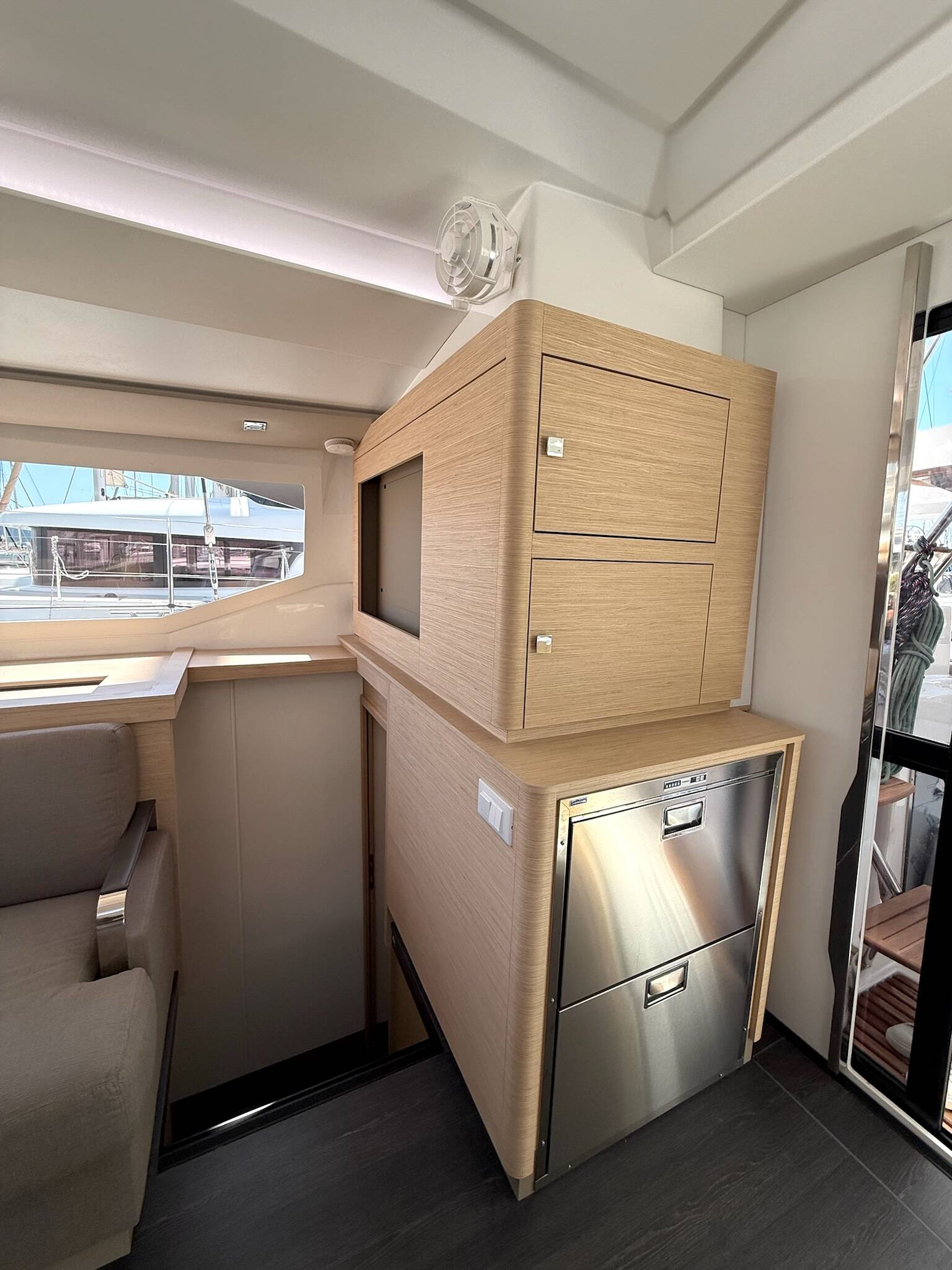 Fountaine Pajot Astrea 42