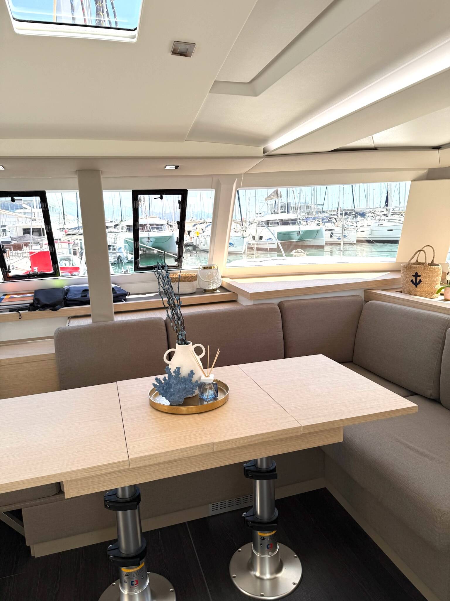 Fountaine Pajot Astrea 42