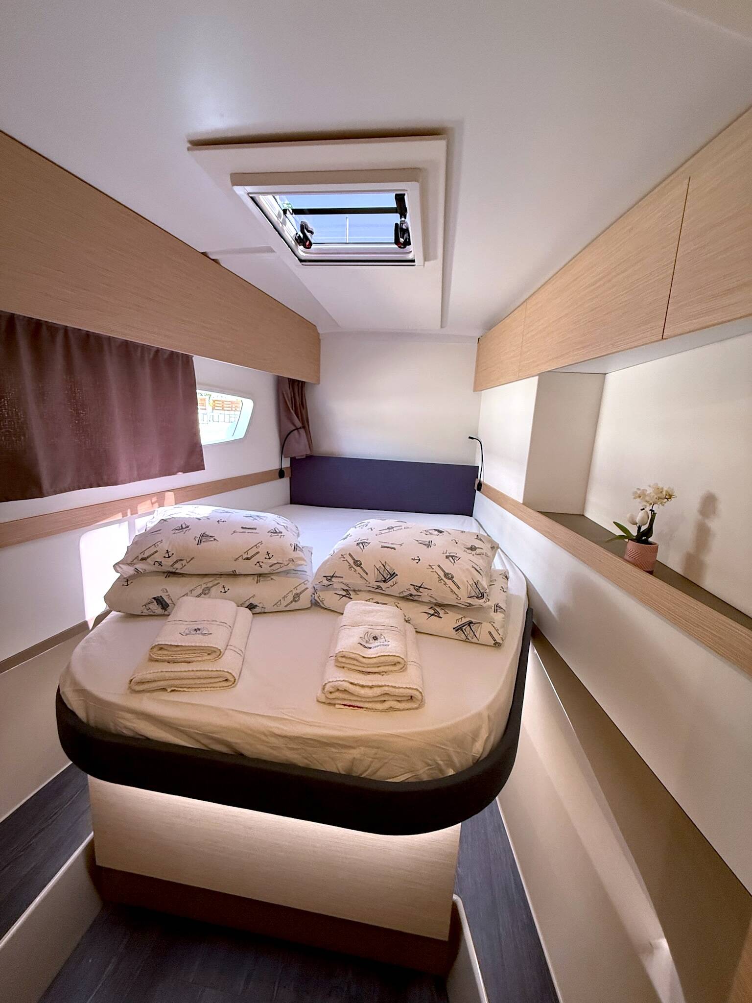 Fountaine Pajot Astrea 42