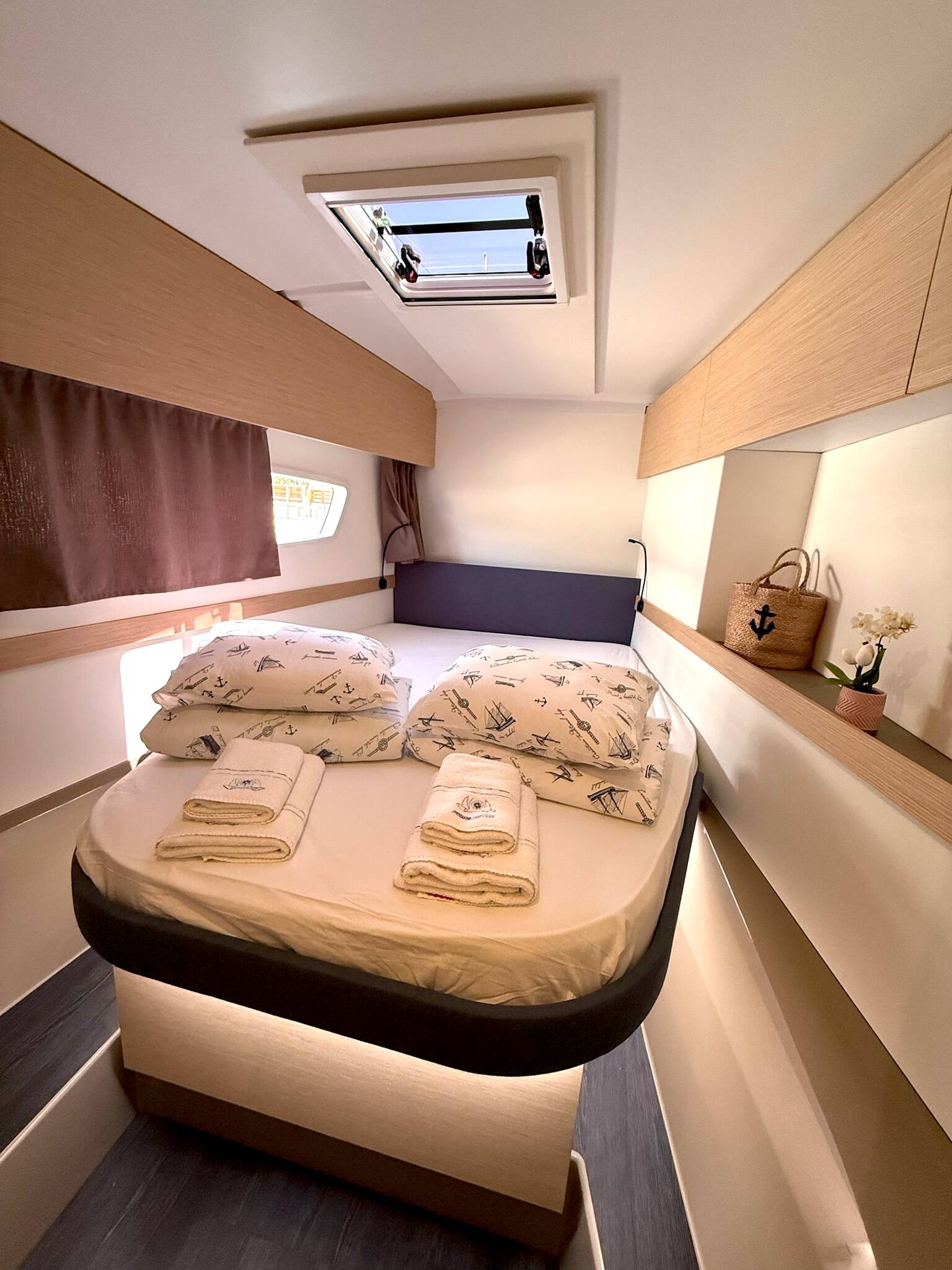 Fountaine Pajot Astrea 42