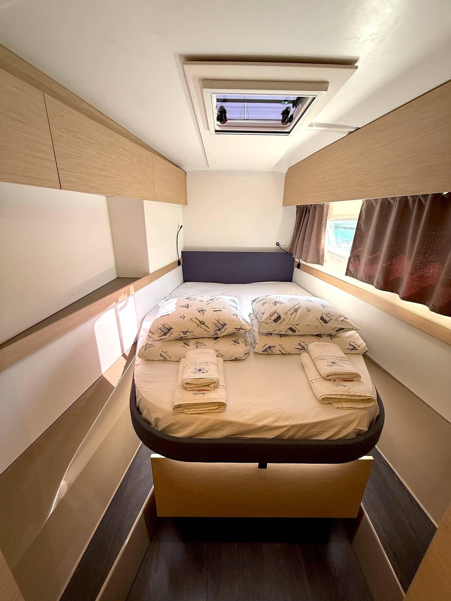 Fountaine Pajot Astrea 42