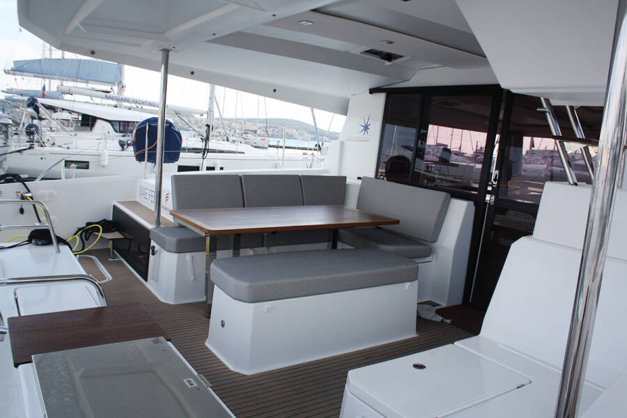 Fountaine Pajot Astrea 42