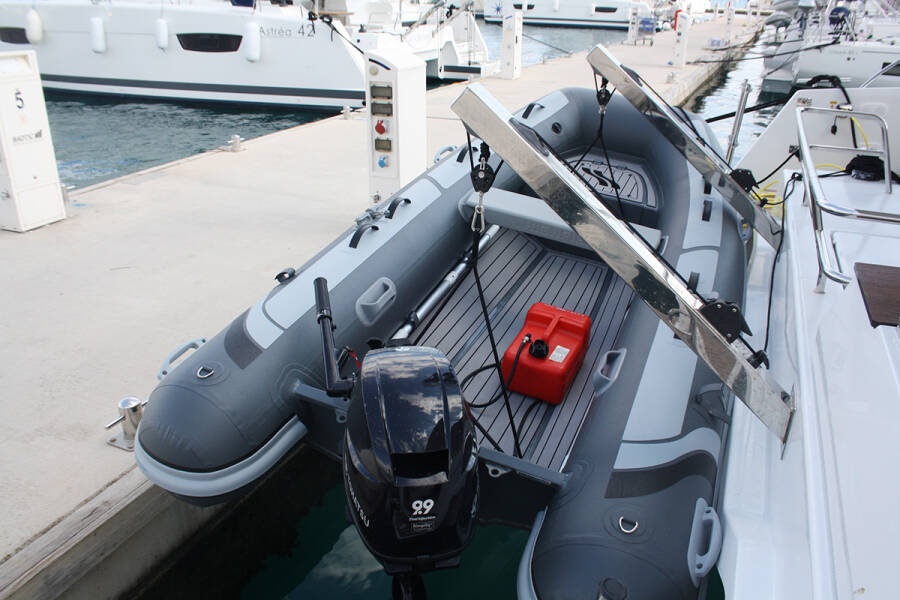 Fountaine Pajot Astrea 42