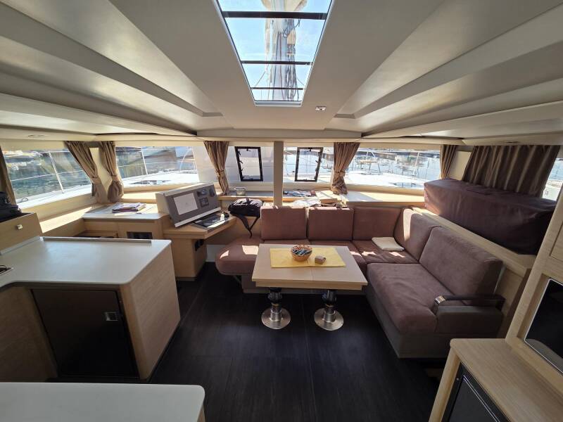 Fountaine Pajot Astrea 42