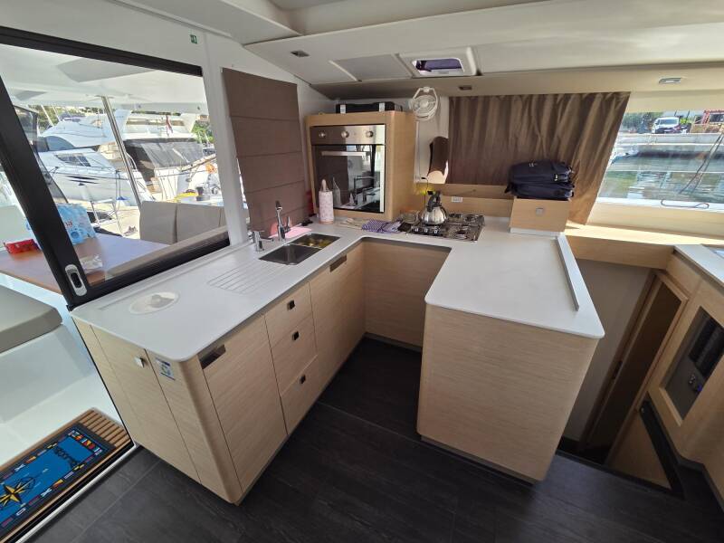 Fountaine Pajot Astrea 42