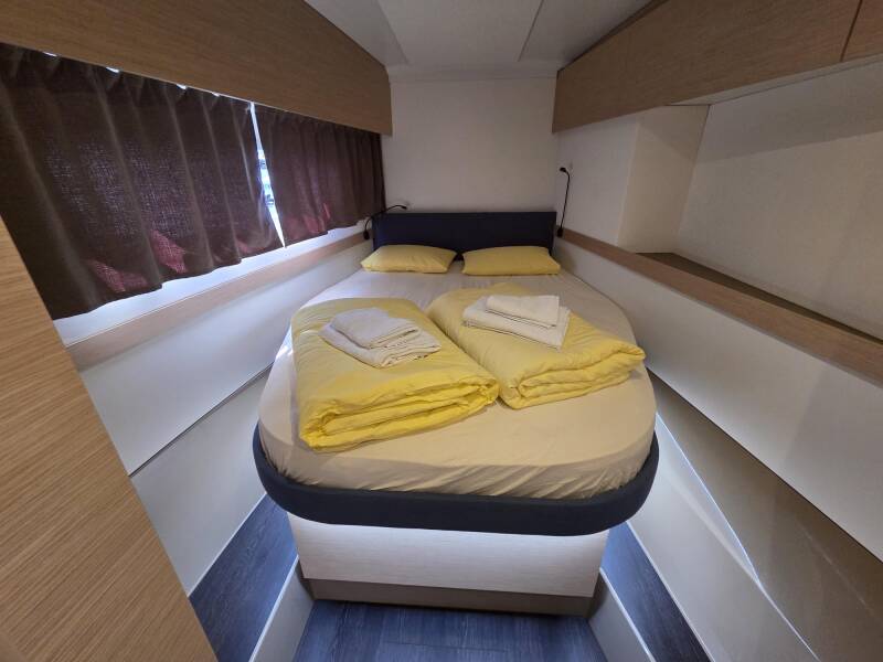 Fountaine Pajot Astrea 42