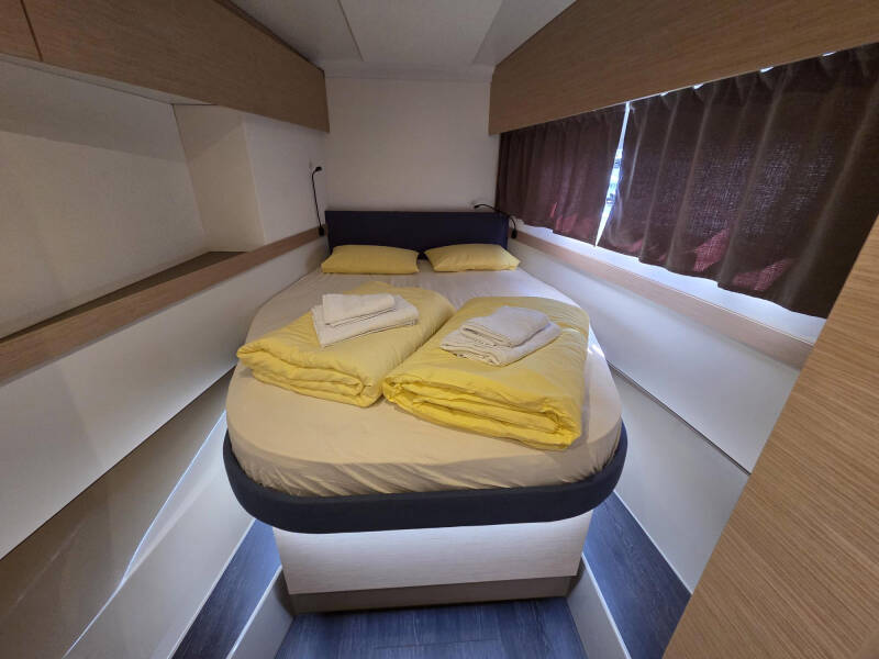 Fountaine Pajot Astrea 42