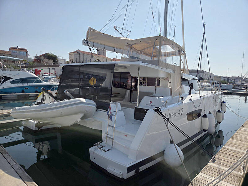 Fountaine Pajot Astrea 42