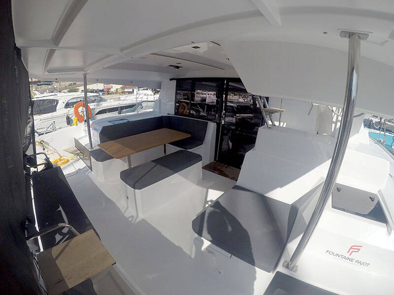 Fountaine Pajot Astrea 42