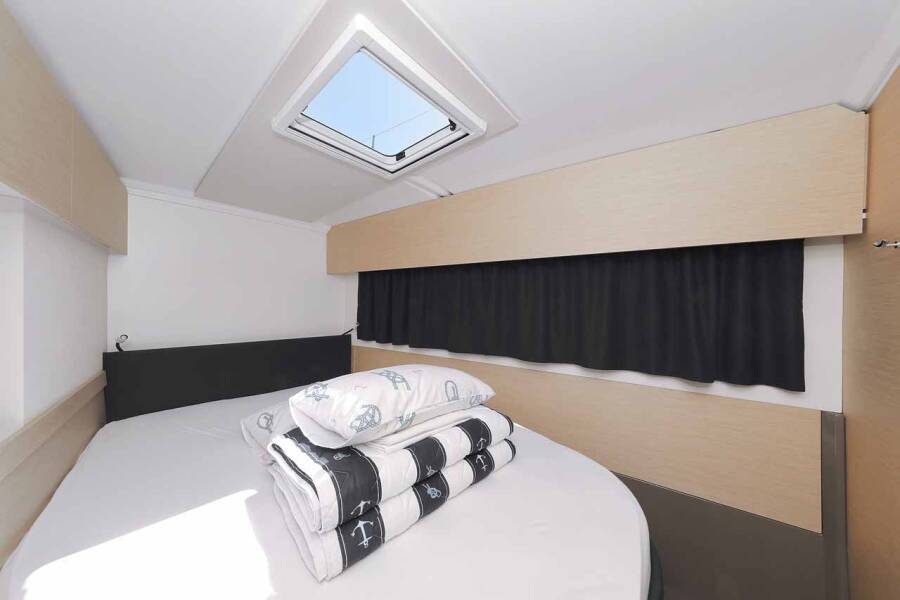 Fountaine Pajot Astrea 42