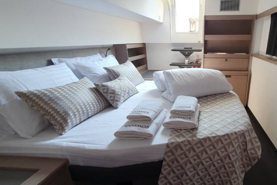 Fountaine Pajot Aura 51