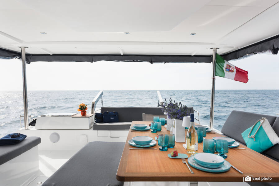 Fountaine Pajot Aura 51