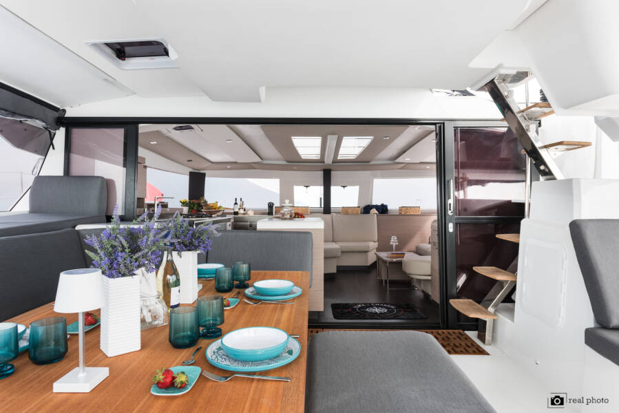 Fountaine Pajot Aura 51