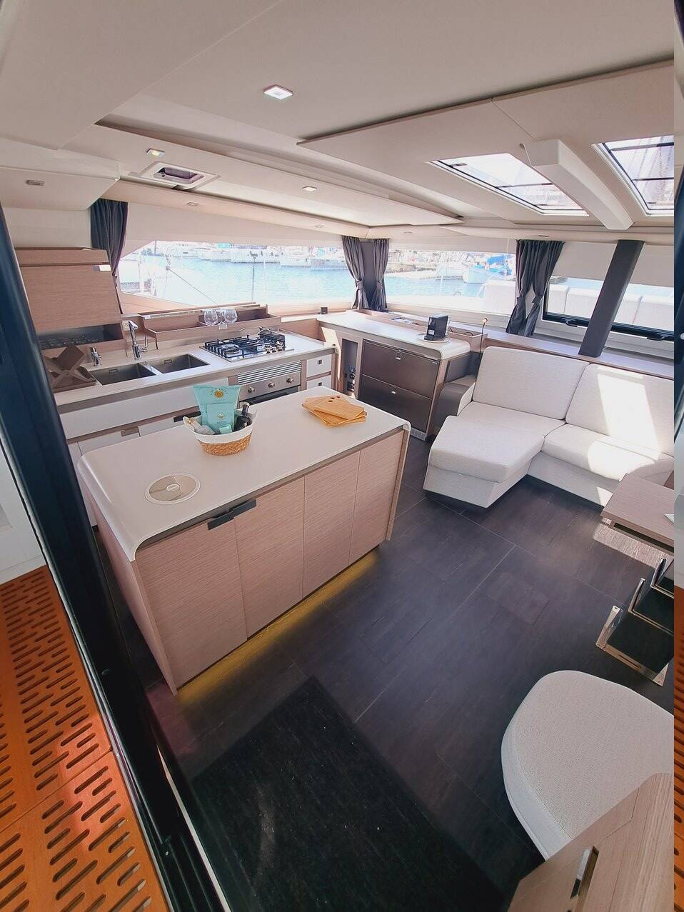Fountaine Pajot Aura 51