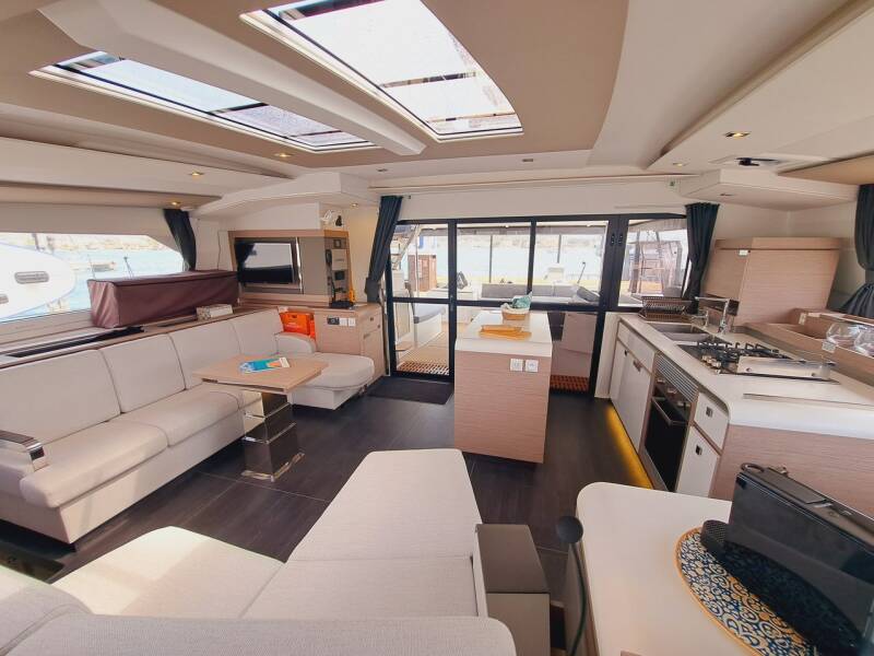 Fountaine Pajot Aura 51