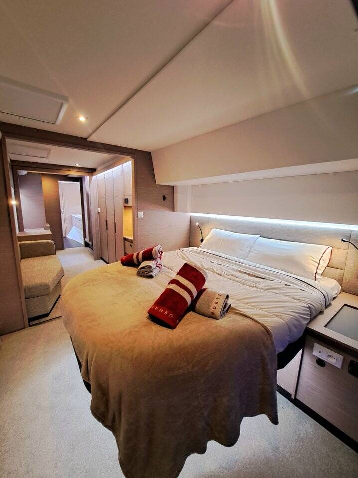 Fountaine Pajot Aura 51