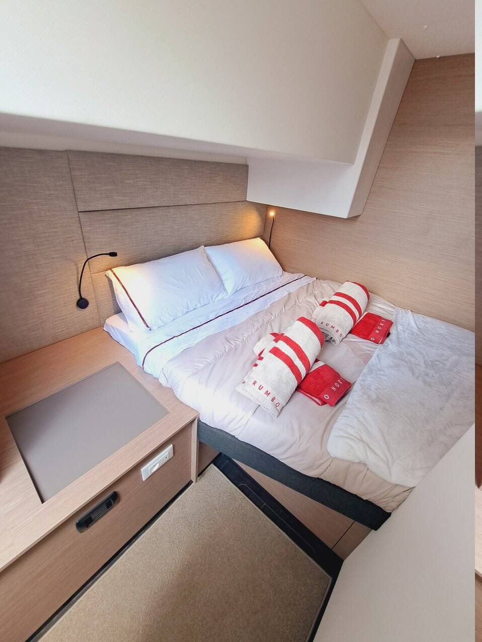 Fountaine Pajot Aura 51