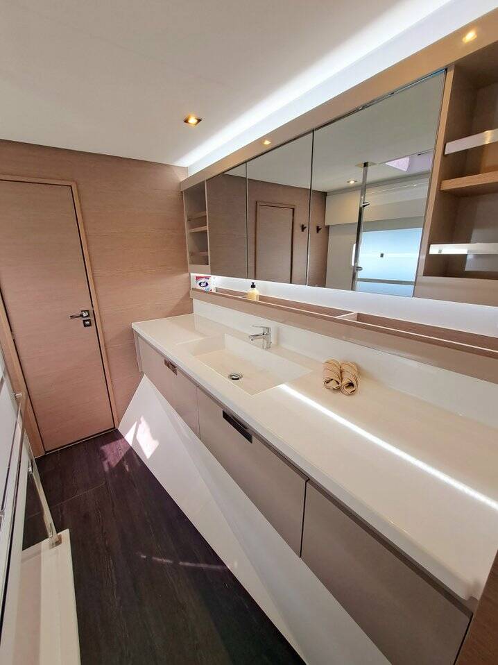 Fountaine Pajot Aura 51