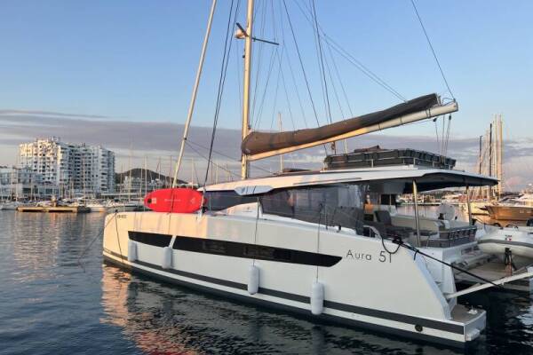 Fountaine Pajot Aura 51