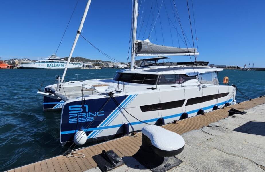 Fountaine Pajot Aura 51