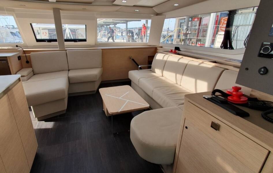 Fountaine Pajot Aura 51