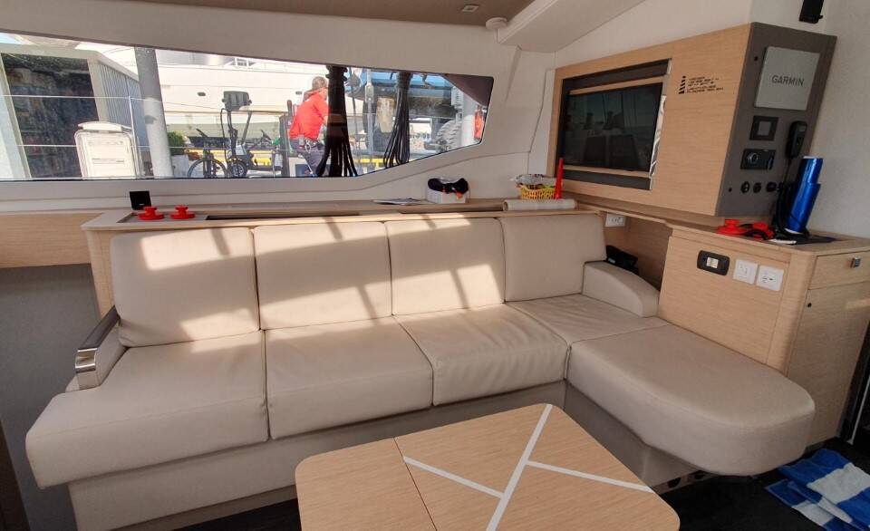 Fountaine Pajot Aura 51