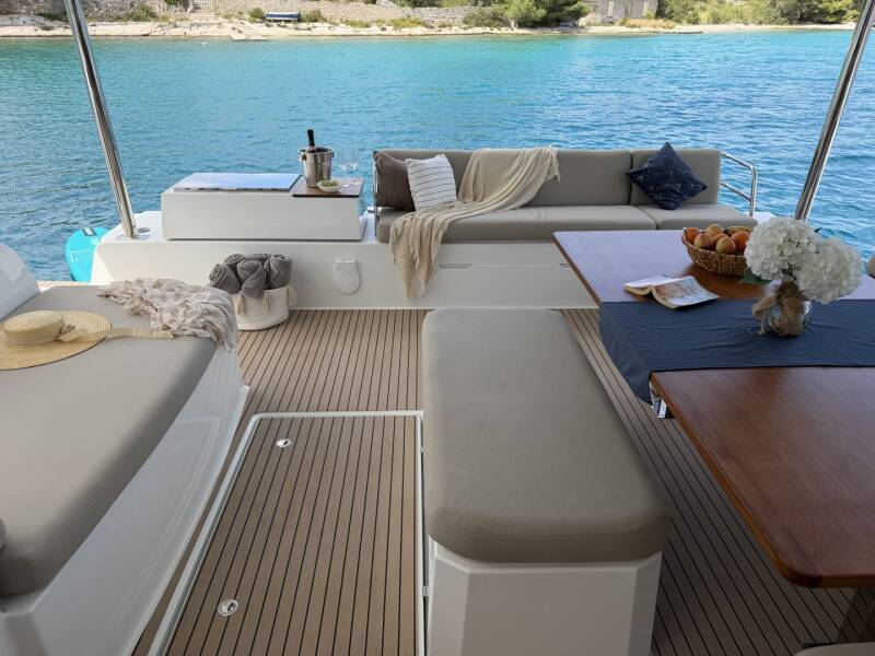 Fountaine Pajot Aura 51