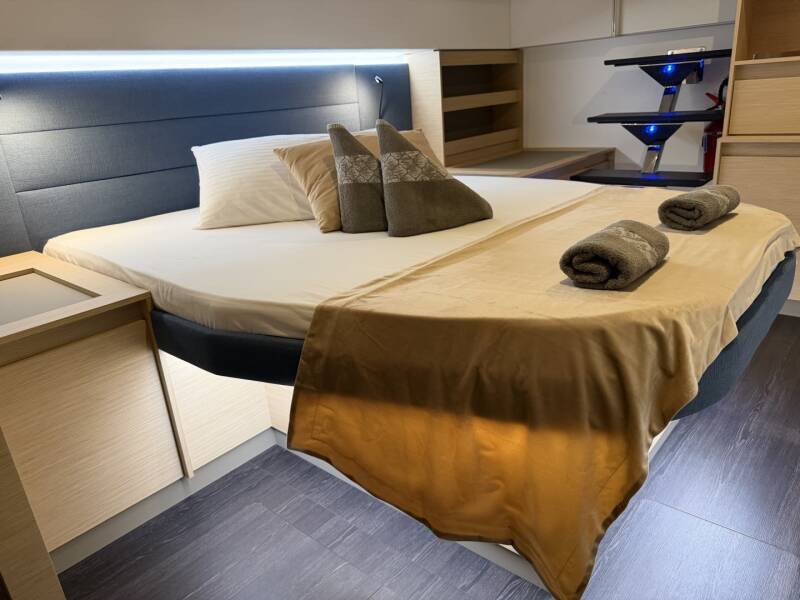 Fountaine Pajot Aura 51