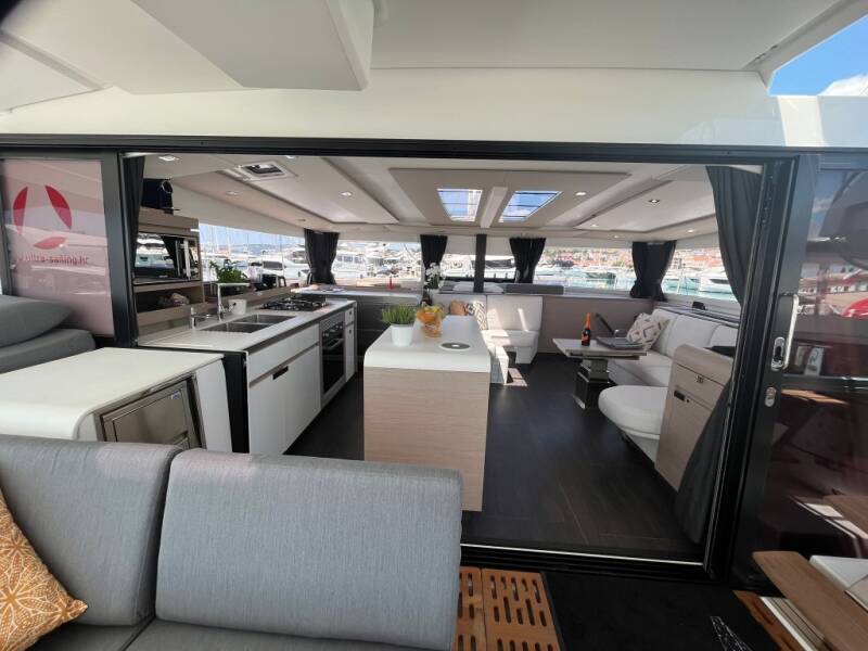 Fountaine Pajot Aura 51